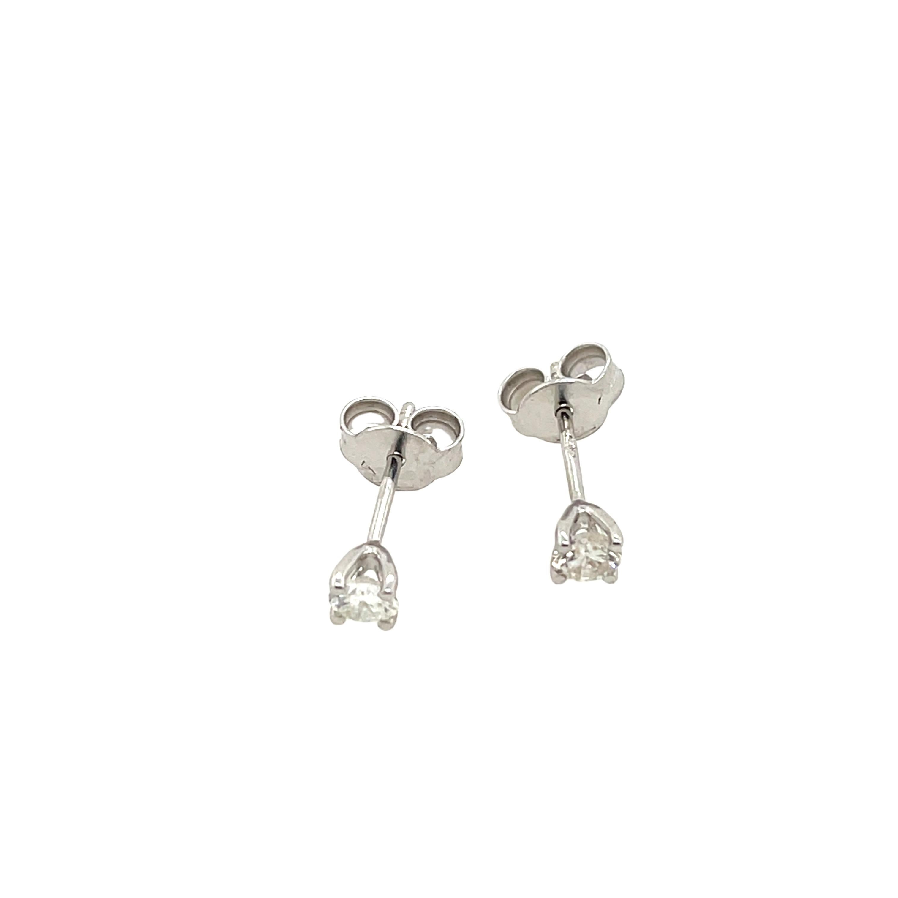 Boucles d'oreilles en or blanc 18 carats, poids total des diamants 0,35 carat Neuf - En vente à London, GB