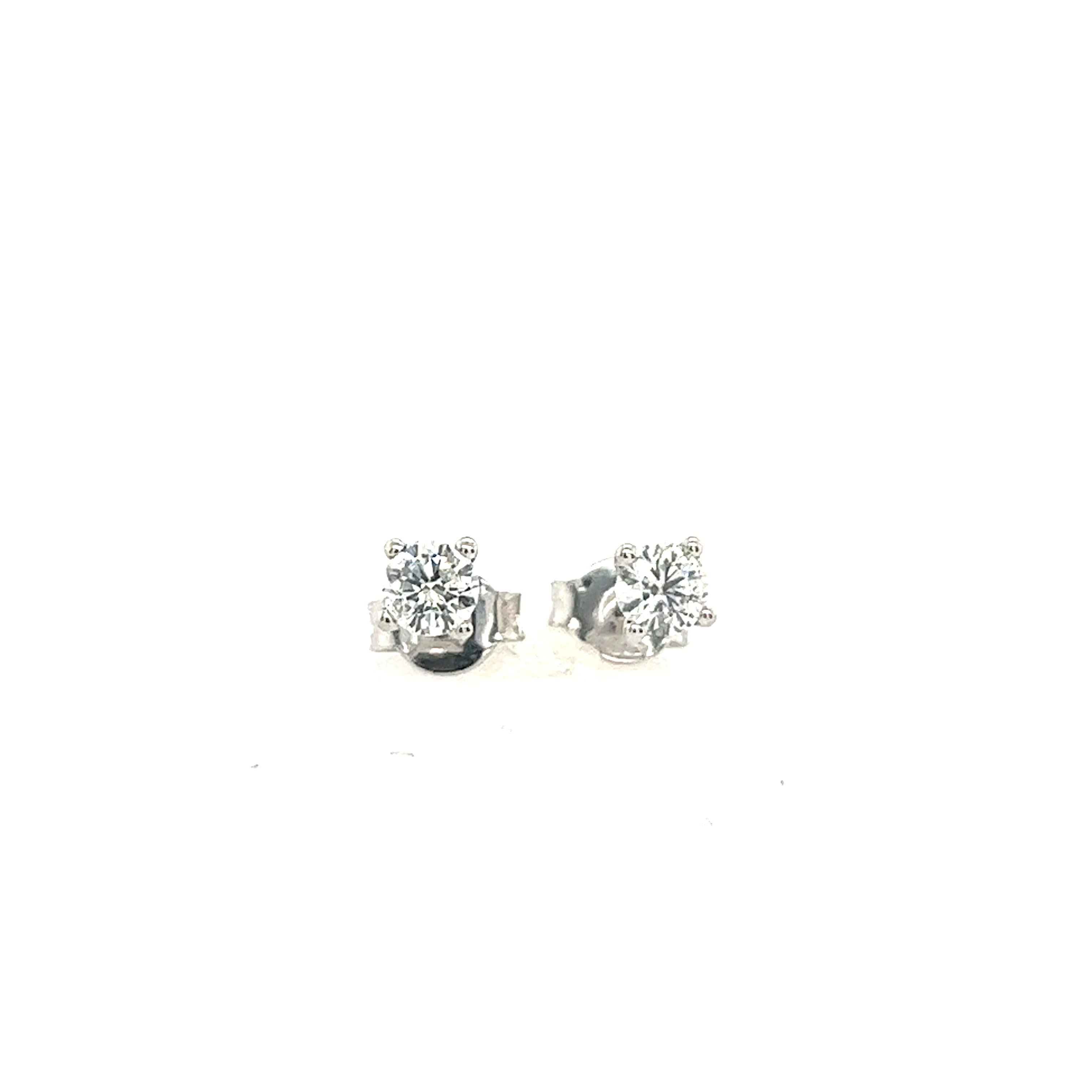 18ct White Gold Diamond Earrings, Total Diamond Weight 0.50ct In Excellent Condition For Sale In London, GB