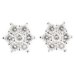 Boucles d'oreilles en or blanc 18ct et diamants avec fleur en grappe