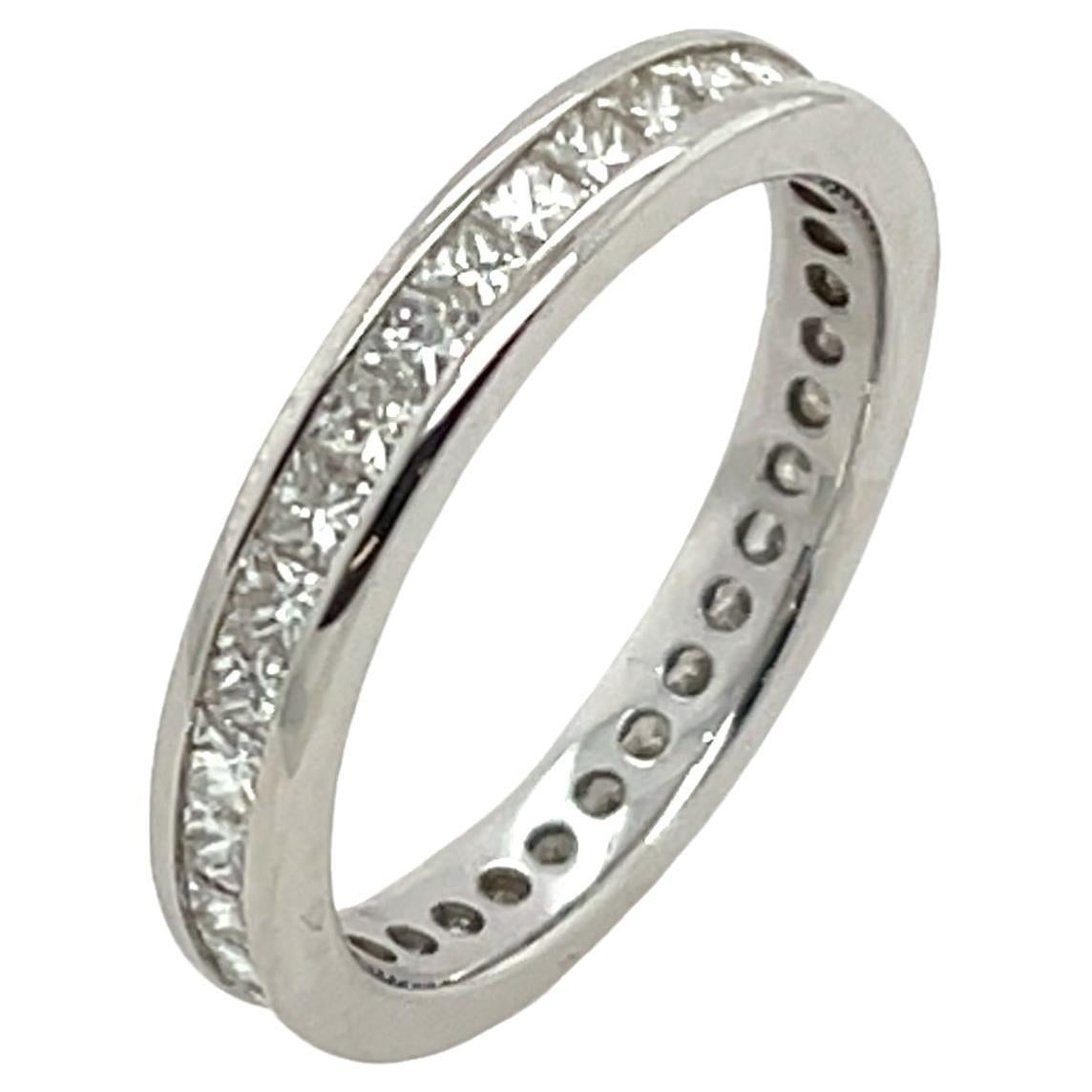 18 Karat Weißgold Diamant Full Eternity-Ring, 1,0 Karat Diamanten im Prinzessinnenschliff