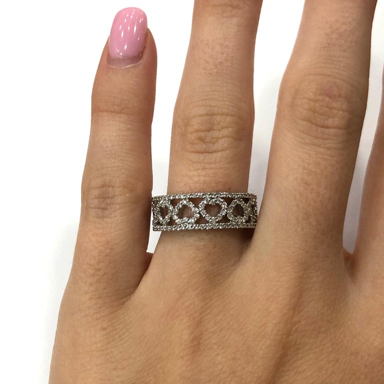 18 Carat White Gold Diamond Heart Band Wedding Ring For Sale at 1stDibs