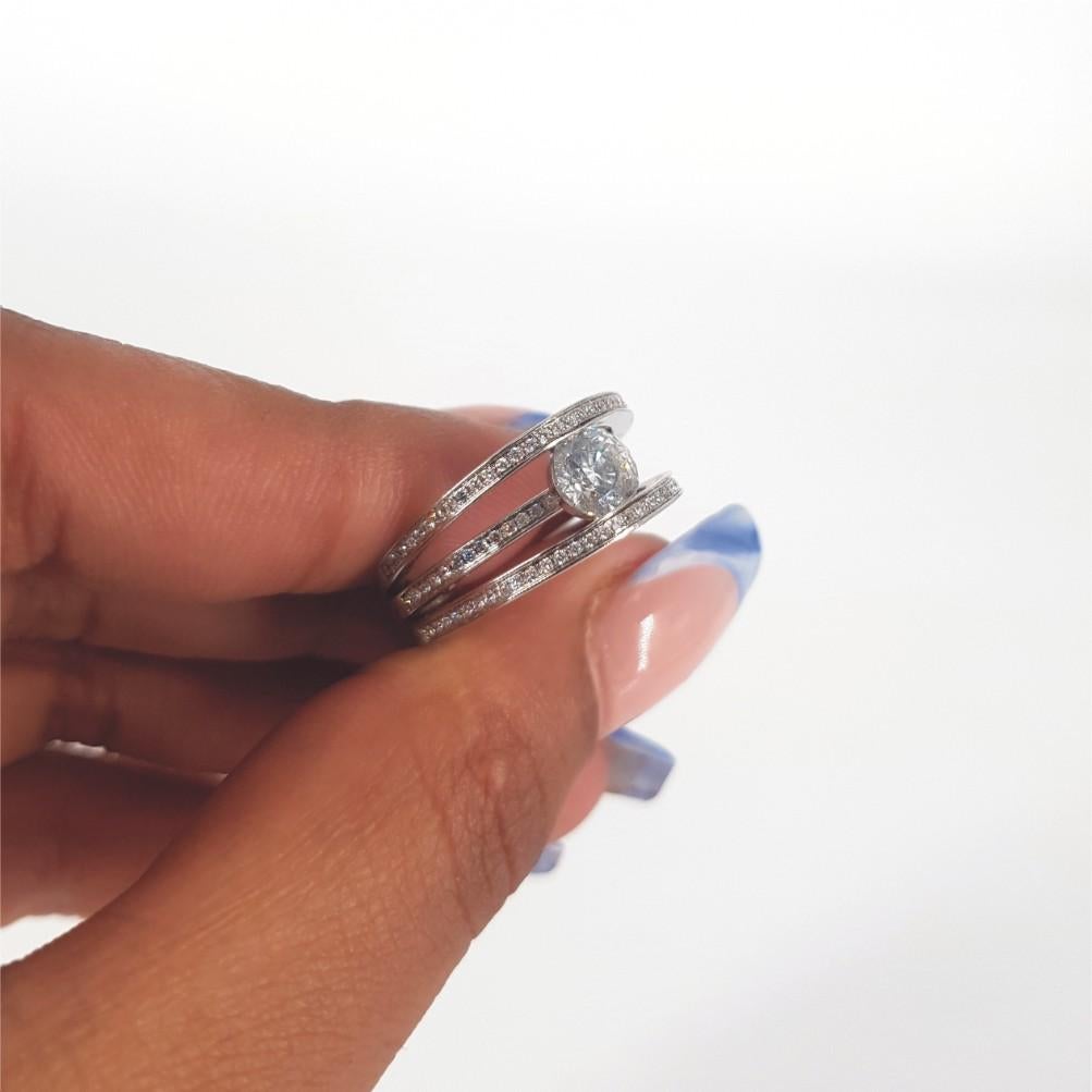 18ct White Gold Diamond Illusion Set Ring For Sale 4