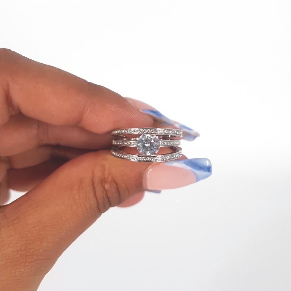 18ct White Gold Diamond Illusion Set Ring For Sale 7