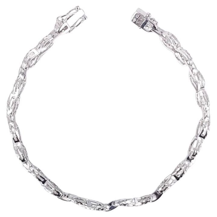 Bracelet infini en or blanc 18 carats avec diamants en vente