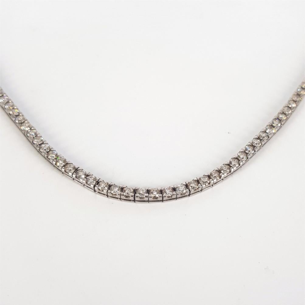 Modern 18ct White Gold Diamond Necklace