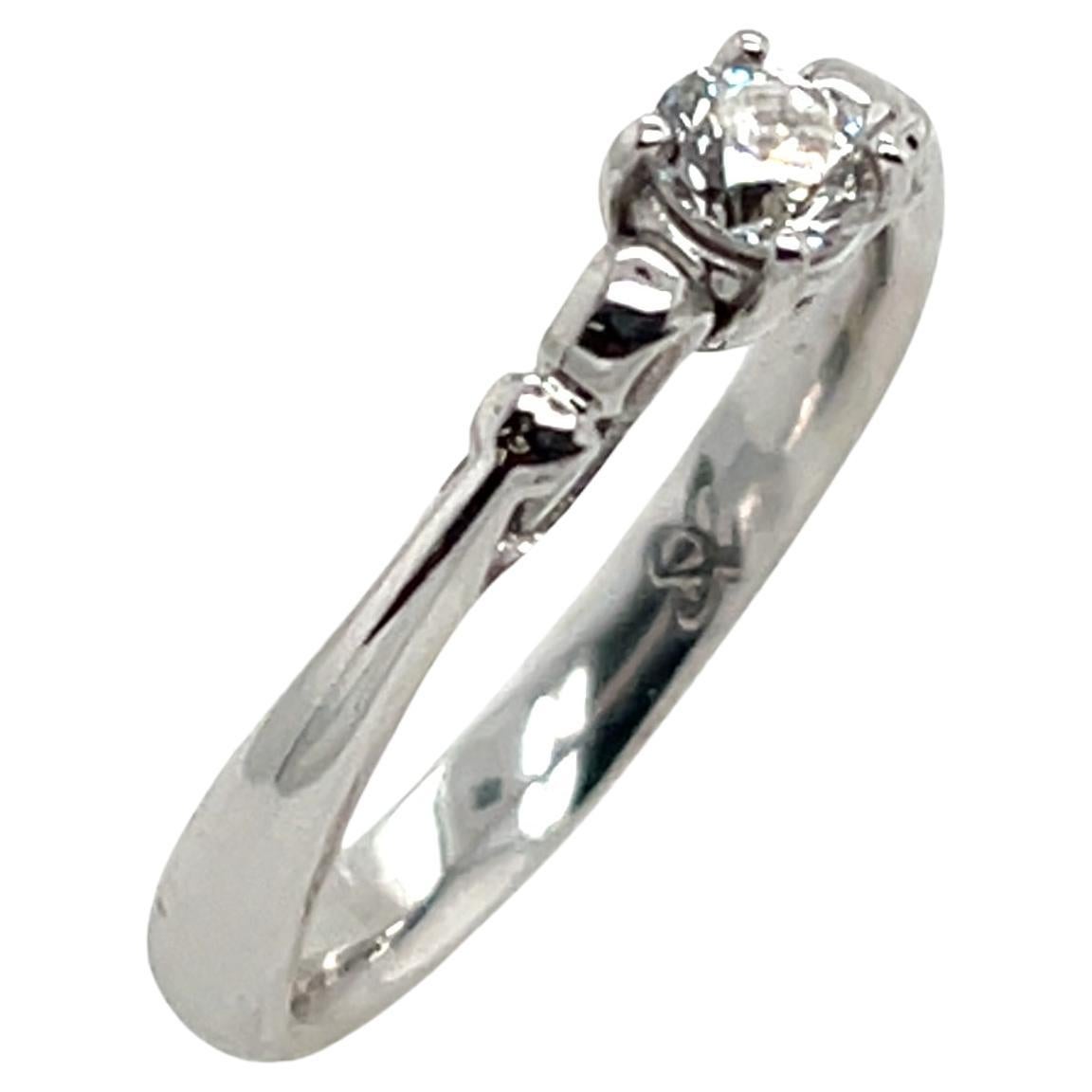 18ct White Gold Diamond Ring, Set With 0.22ct Round Diamond