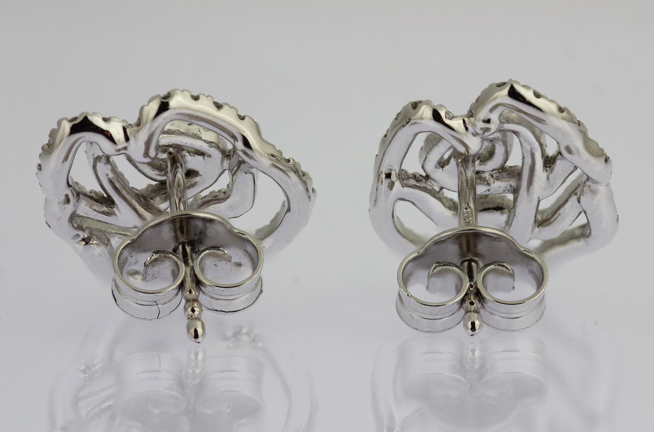18ct White Gold & Diamond Rose Design Contemporary Earstuds In New Condition For Sale In London, GB