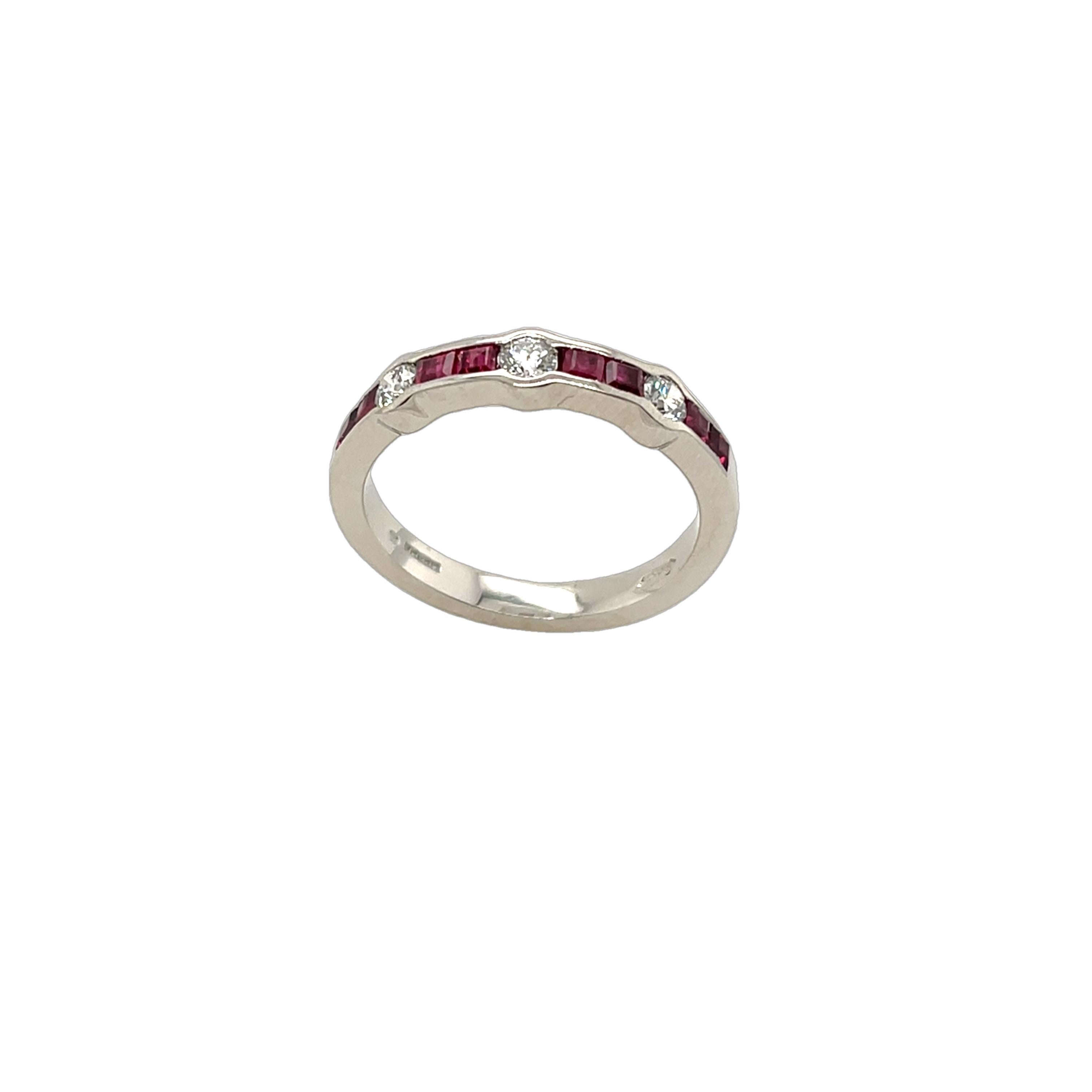 Round Cut 18ct White Gold Diamond & Ruby Ring