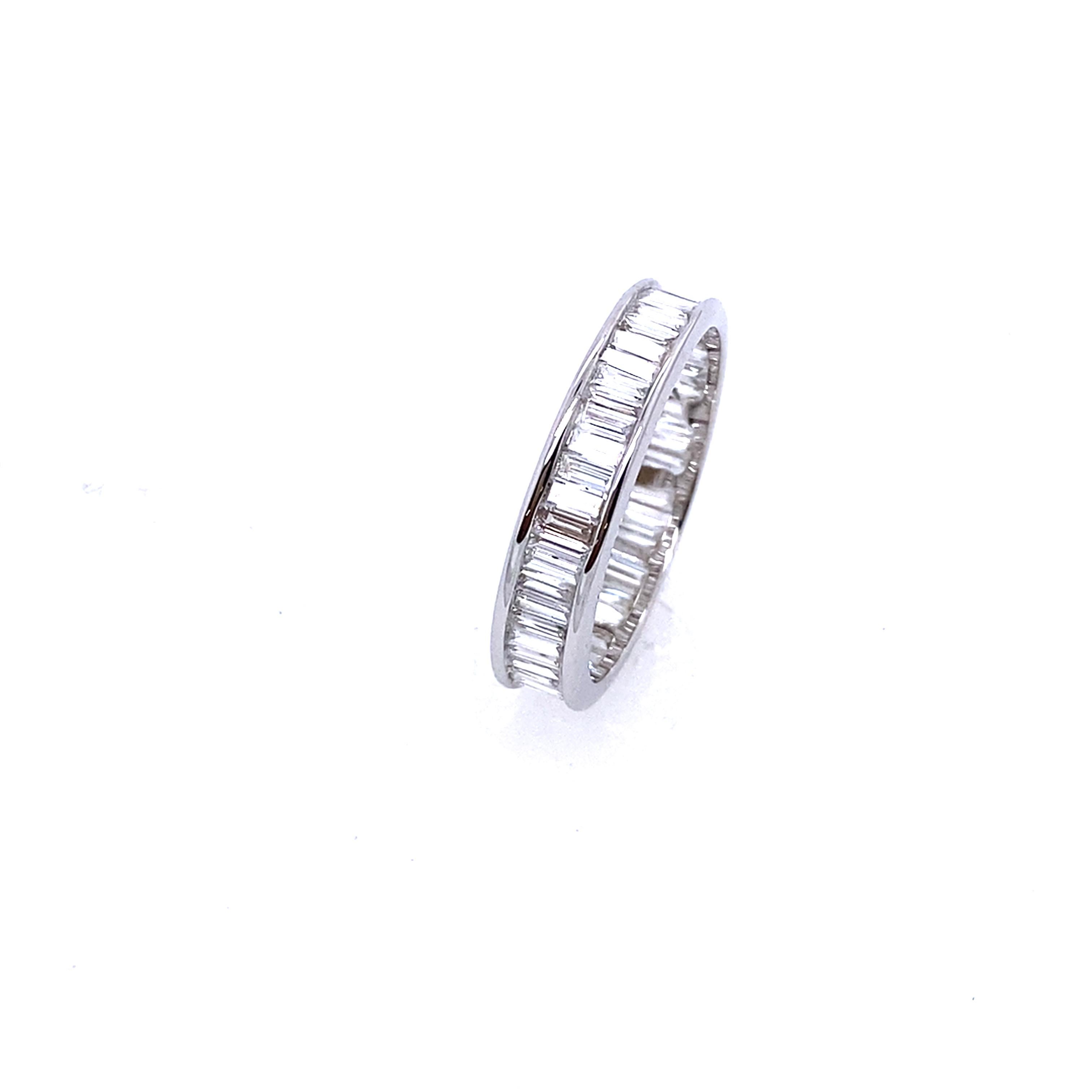 18 Karat Weißgold Diamantbesetzter Eternity/Wedding-Ring mit 0,150 Karat Diamanten im Zustand „Hervorragend“ im Angebot in London, GB