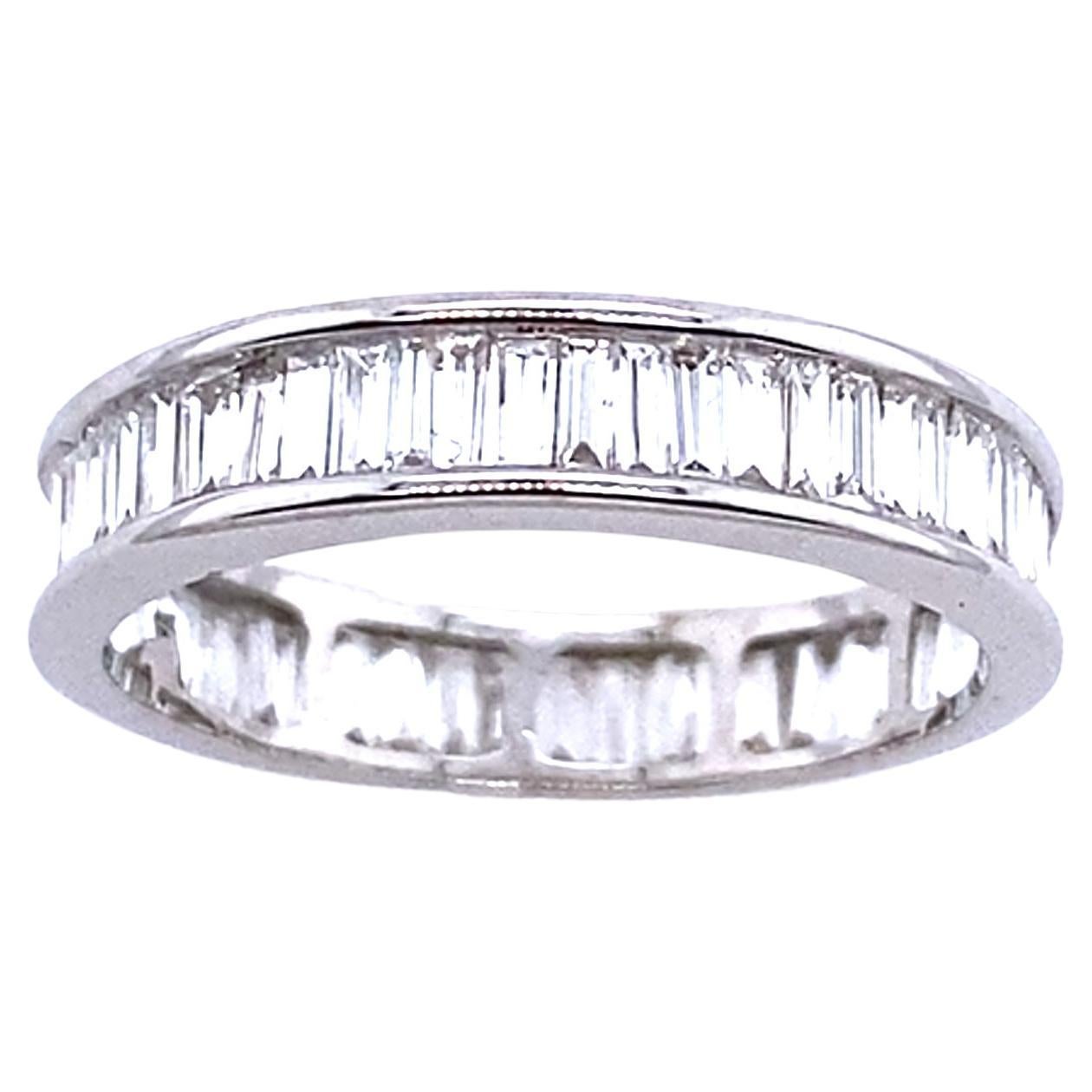 Bague d'éternité/de mariage en or blanc 18 carats sertie de diamants 0,1,50 carat en vente