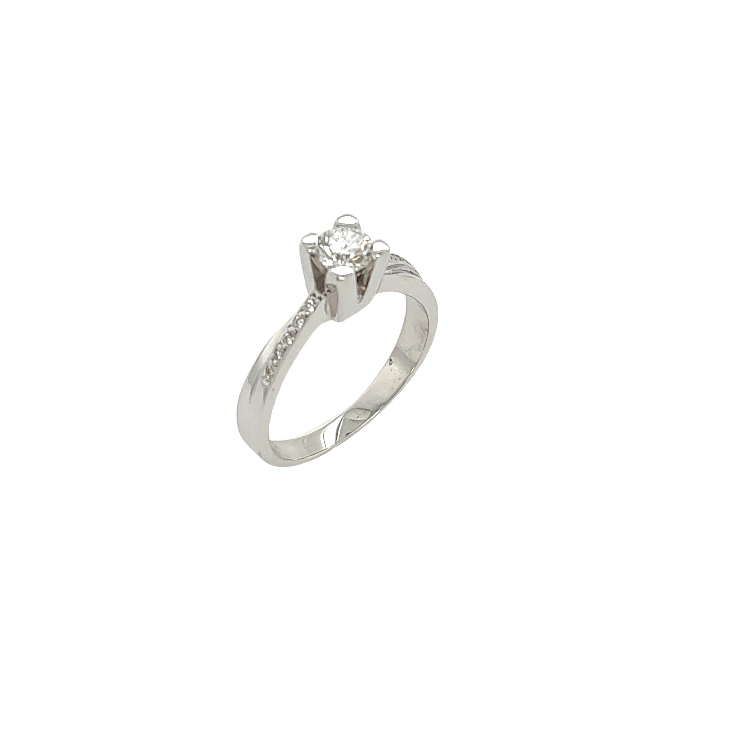 Women's 18ct White Gold Diamond Solitaire Ring Set With 0.38ct H/SI For Sale