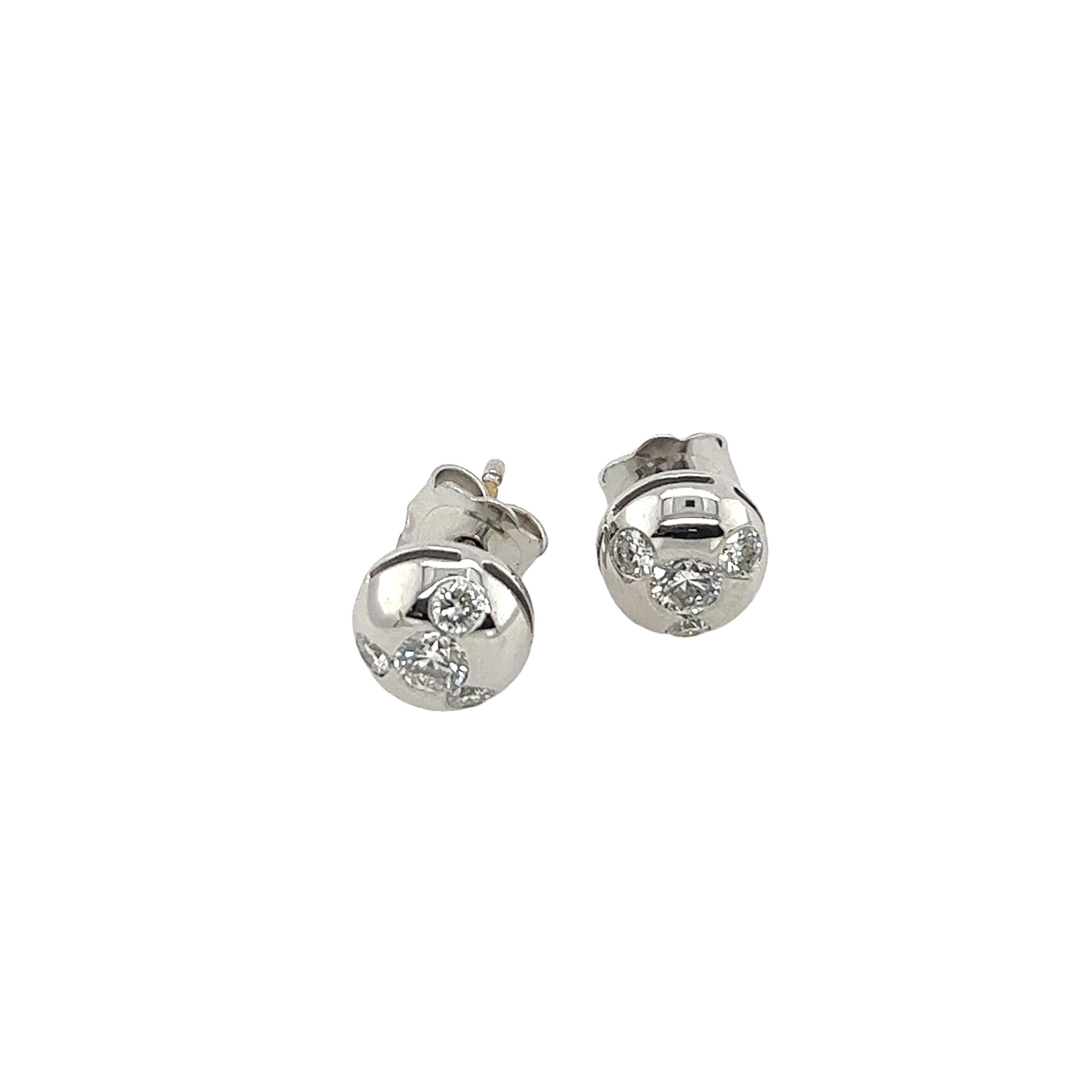 18ct White Gold Diamond Stud Earrings Set With 0.38ct Natural Diamonds For Sale