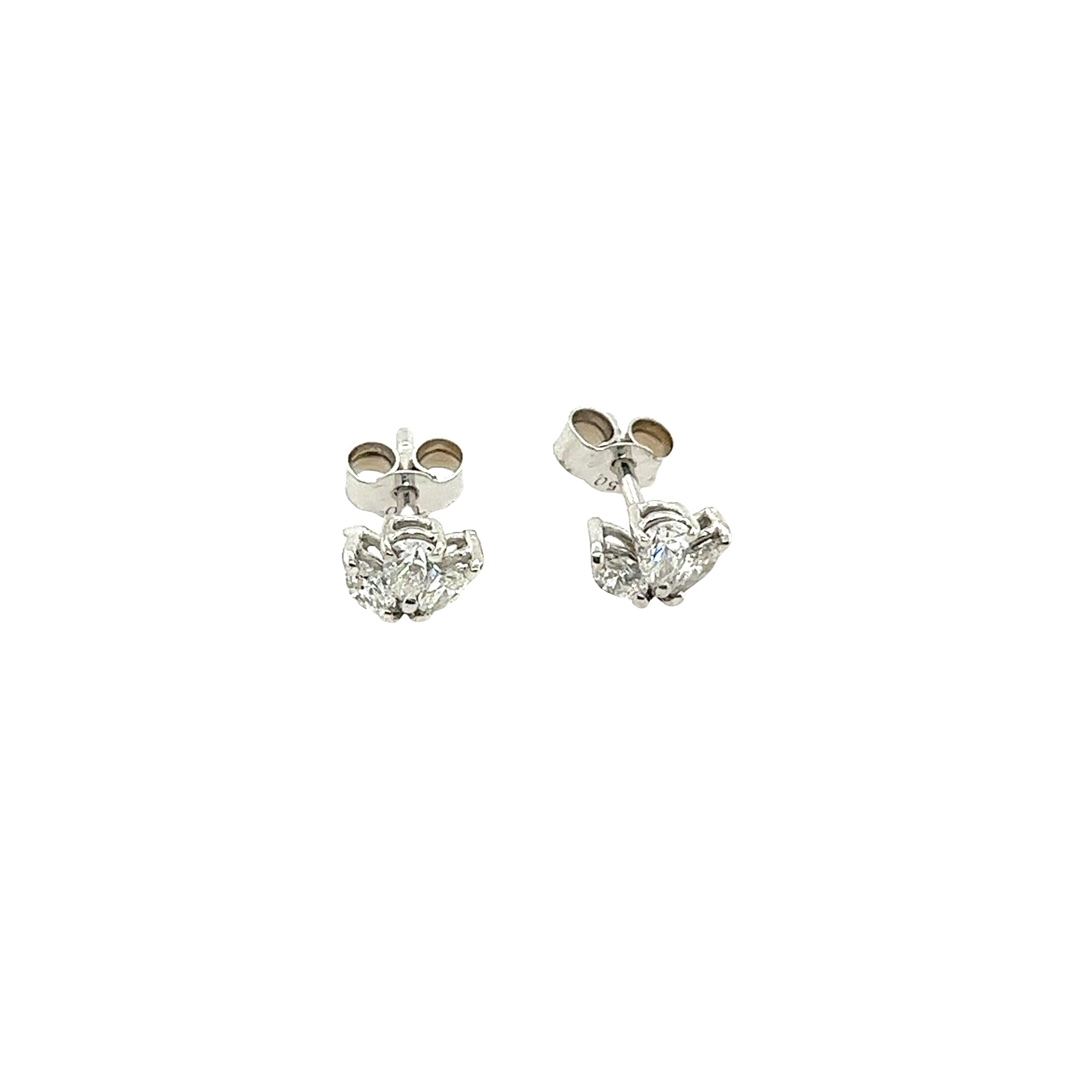 18ct White Gold Diamond Stud Earrings Set With 0.80ct Marquise & Pear Diamonds In New Condition For Sale In London, GB