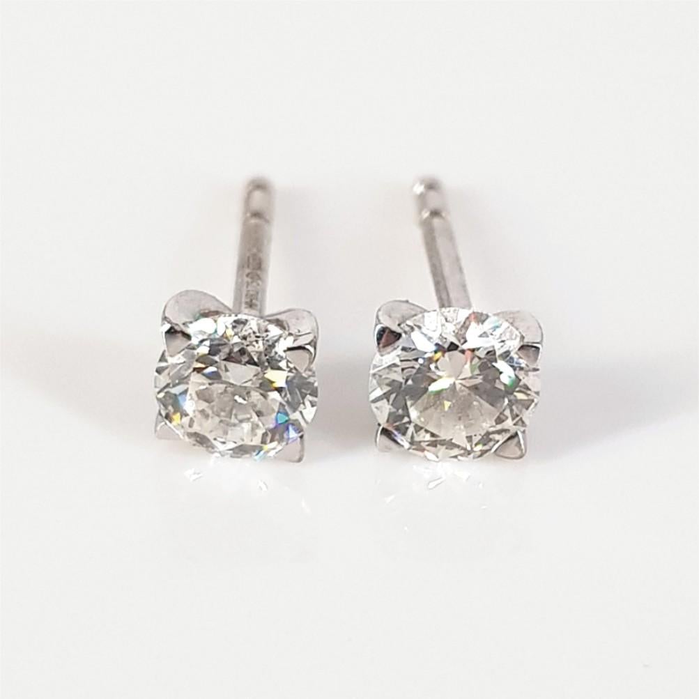 18ct diamond earrings