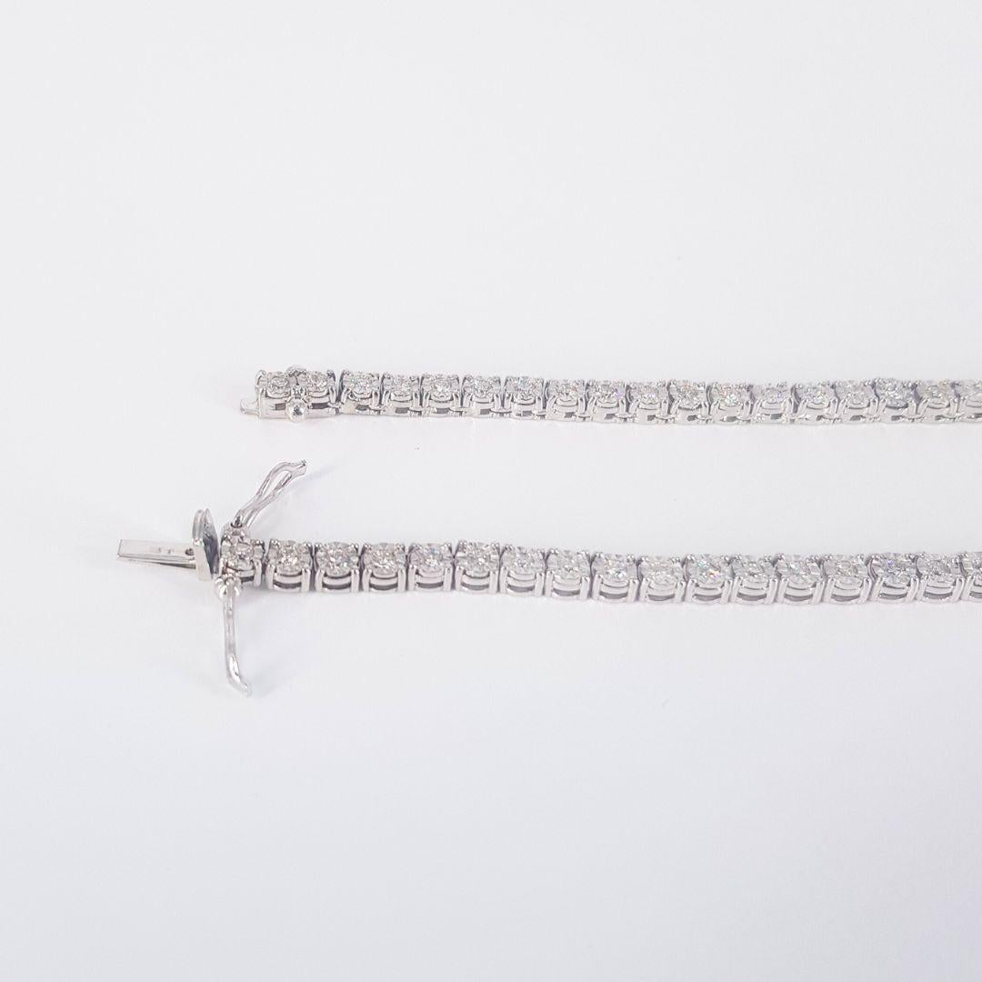 Round Cut 18ct White Gold Diamond Tennis Necklace For Sale