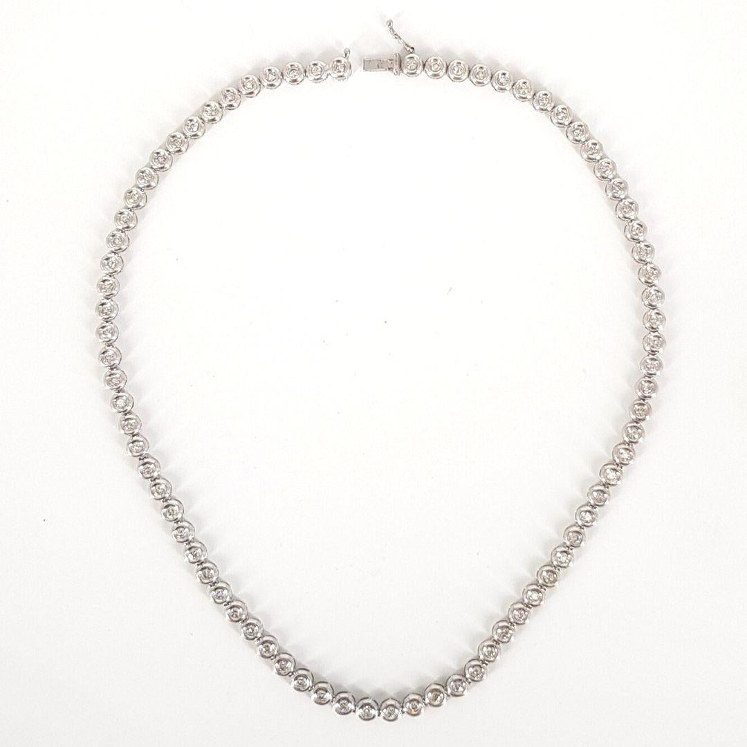 18 Carat White Gold Diamond Tennis Necklace In Excellent Condition For Sale In Cape Town, ZA