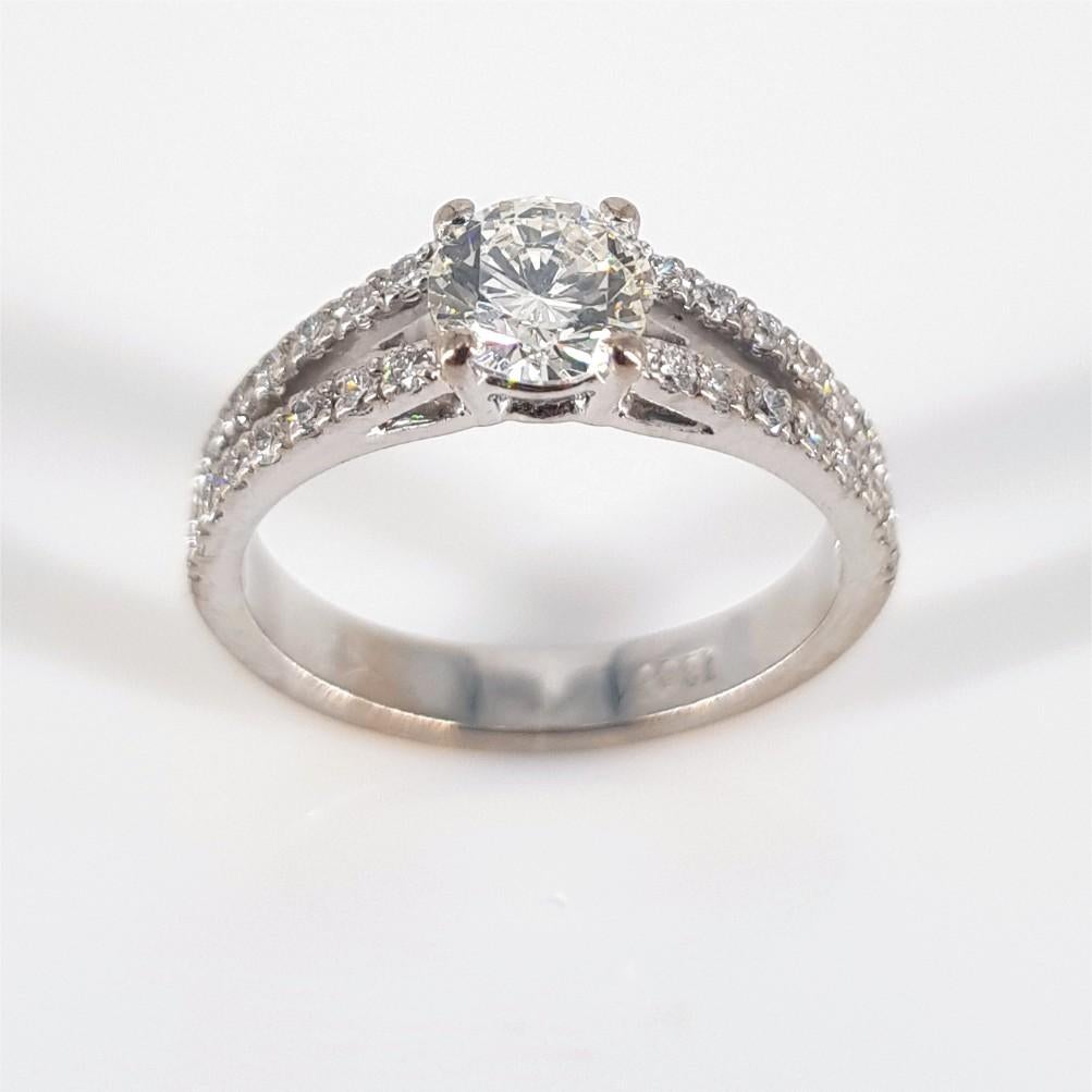 18ct White Gold Diamond Wedding Ring For Sale 2