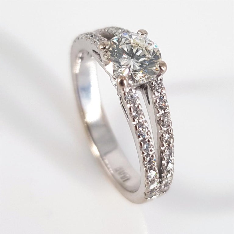18ct White Gold Diamond Wedding Ring For Sale at 1stDibs 18ct white
