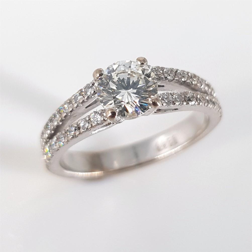 Women's 18ct White Gold Diamond Wedding Ring For Sale