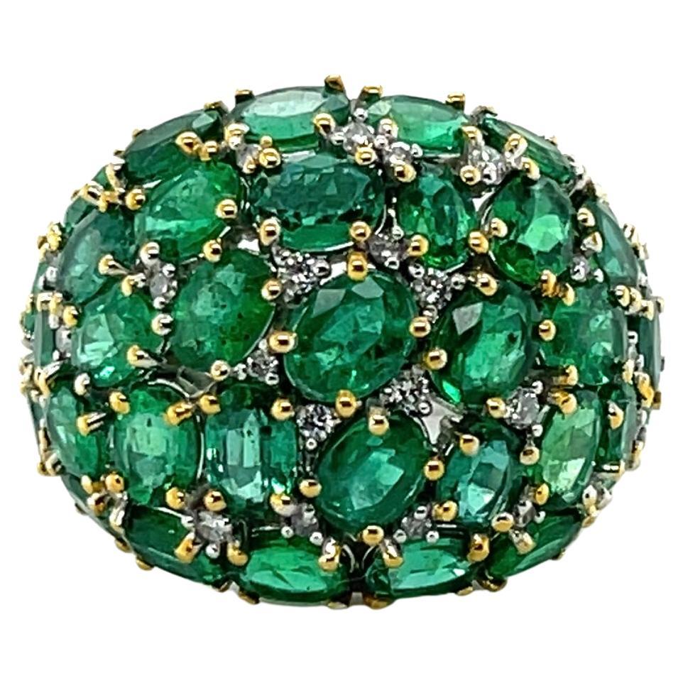 18ct White Gold Dome Emerald and Diamond Ring For Sale