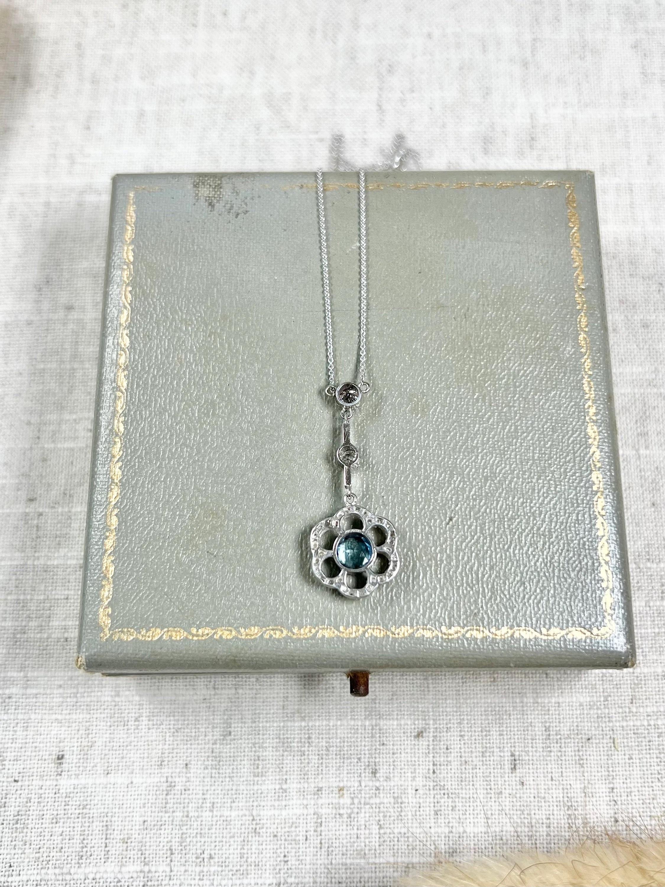 18ct White Gold Edwardian Aquamarine Diamond Articulated Flower Pendant Necklace For Sale 5