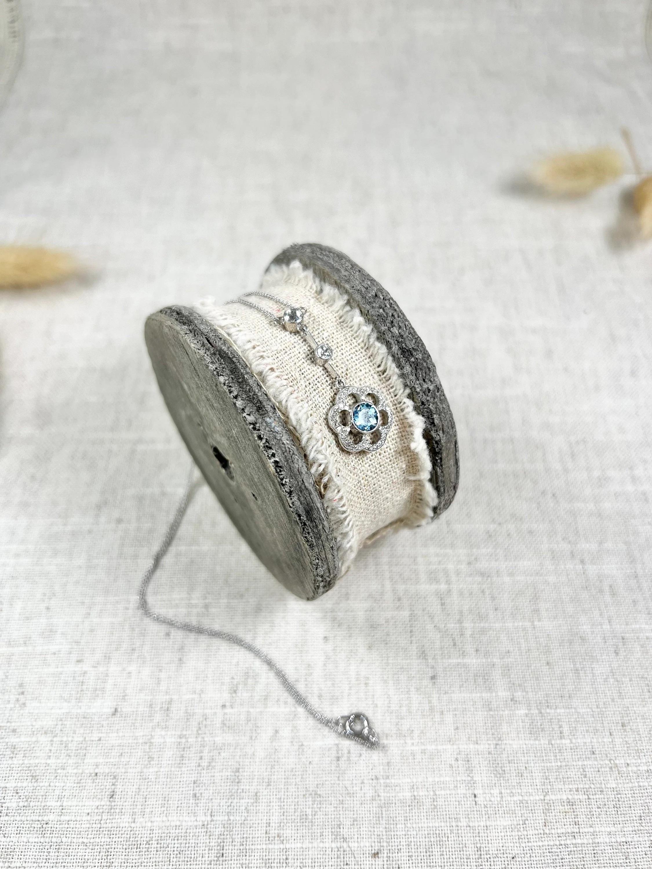 Women's or Men's 18ct White Gold Edwardian Aquamarine Diamond Articulated Flower Pendant Necklace For Sale
