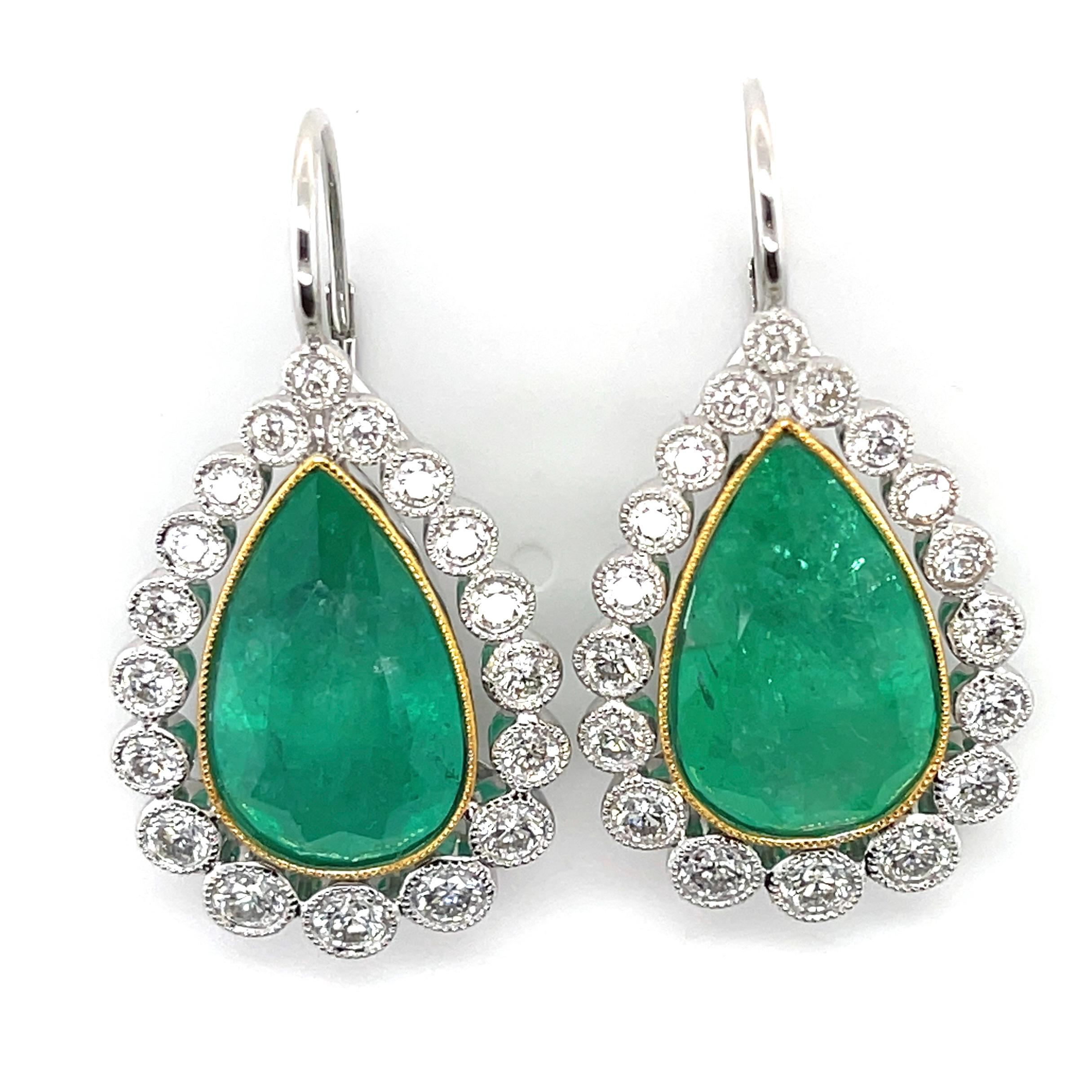 18CT White Gold Emerald and Diamond Earrings For Sale 2