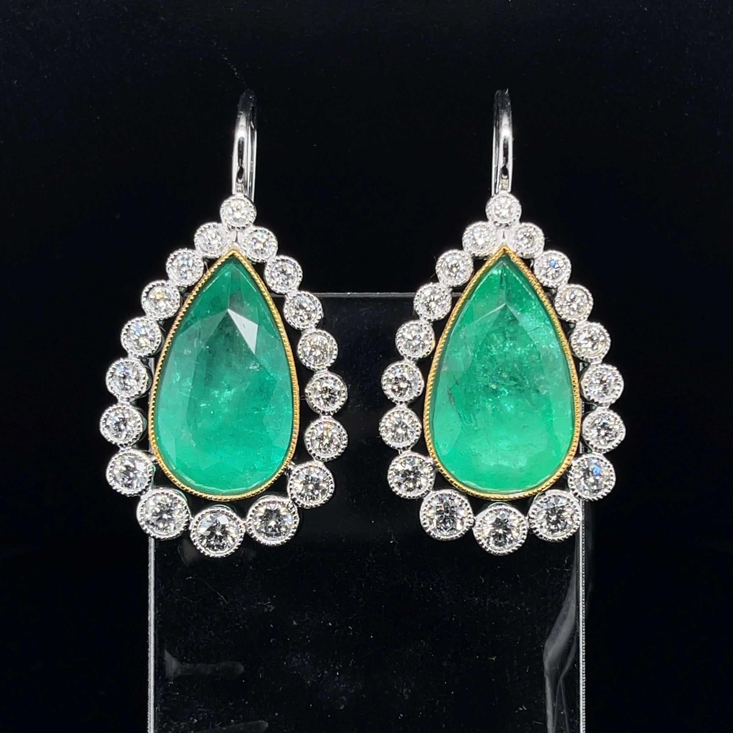 18CT White Gold Emerald and Diamond Earrings For Sale 1