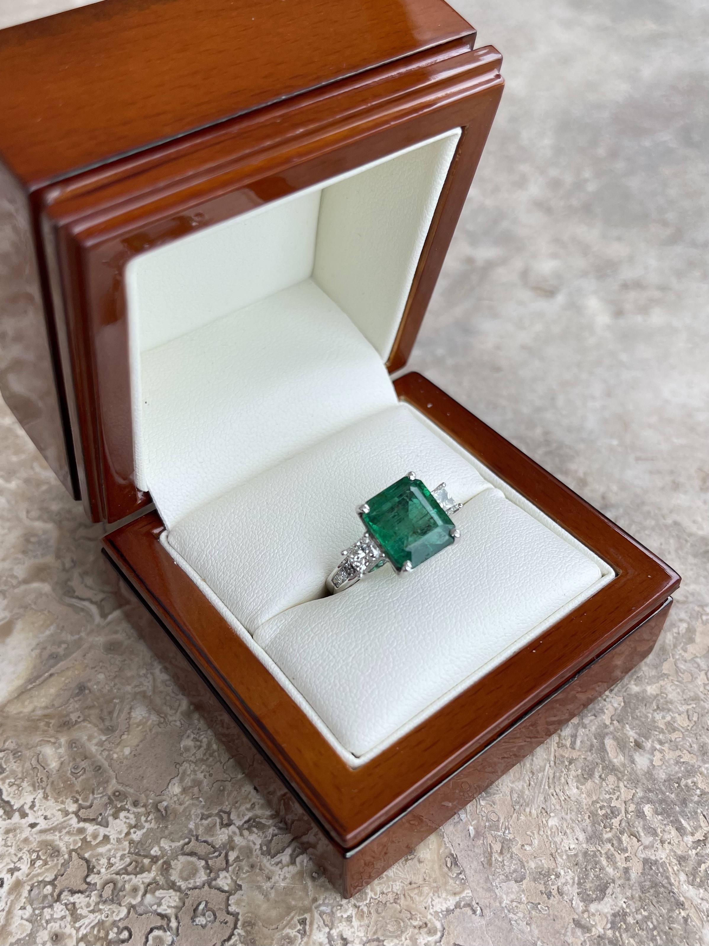 18Ct White Gold Emerald and Diamond Ring 1