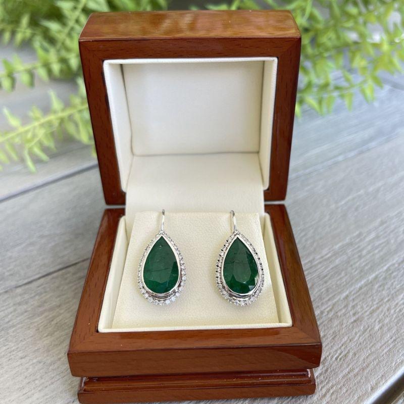 emerald tear drop earrings
