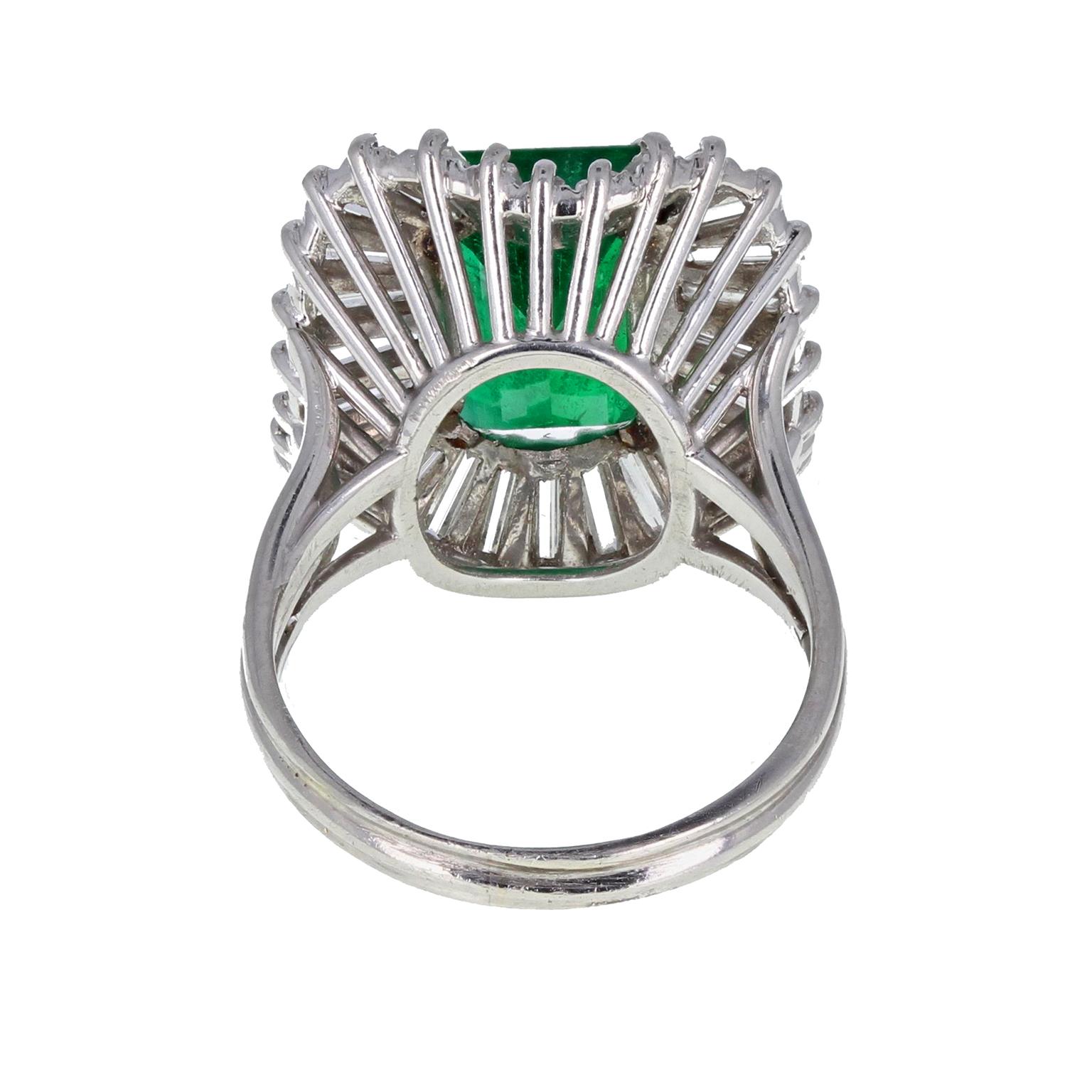 Emerald Cut 18 Carat White Gold Emerald Diamond Ballerina Cluster Cocktail Ring For Sale