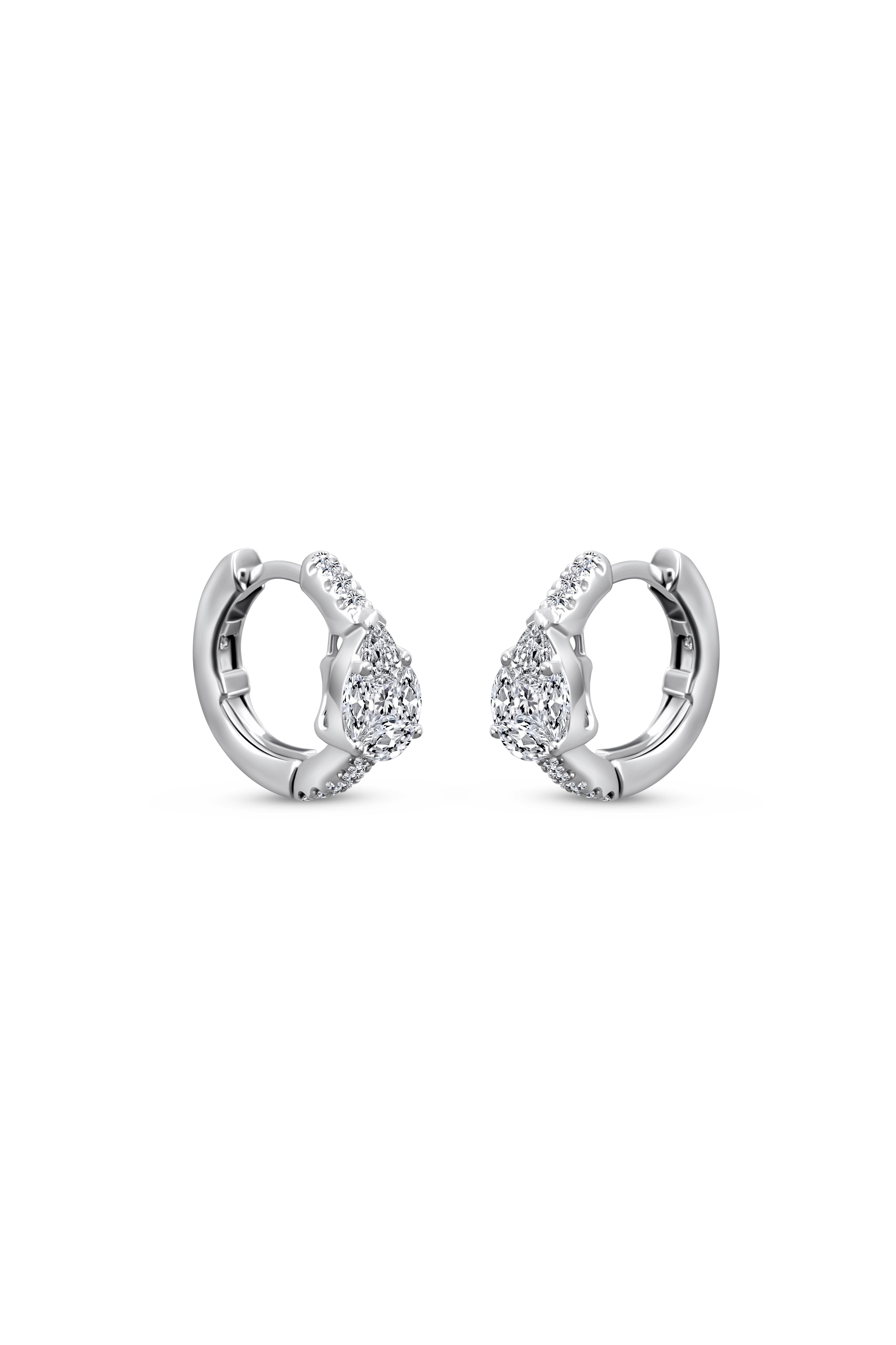 Boucles d'oreilles en or blanc 18 ct avec motif poire et diamant naturel miné de forme fantaisie Neuf - En vente à London, GB