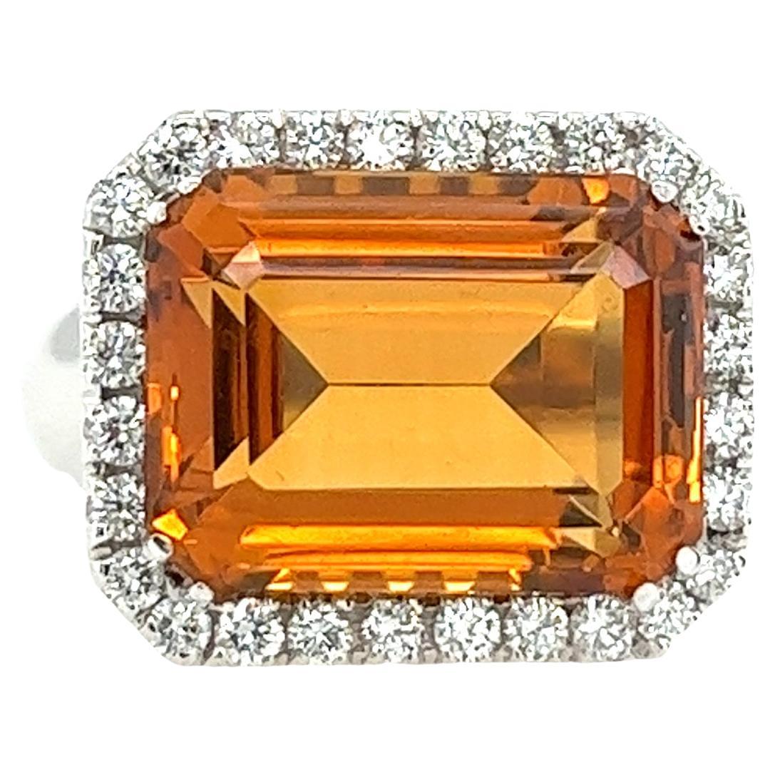 18ct White Gold Fine Quality Citrine &Diamond Ring set with Emerald cut & Halo For Sale