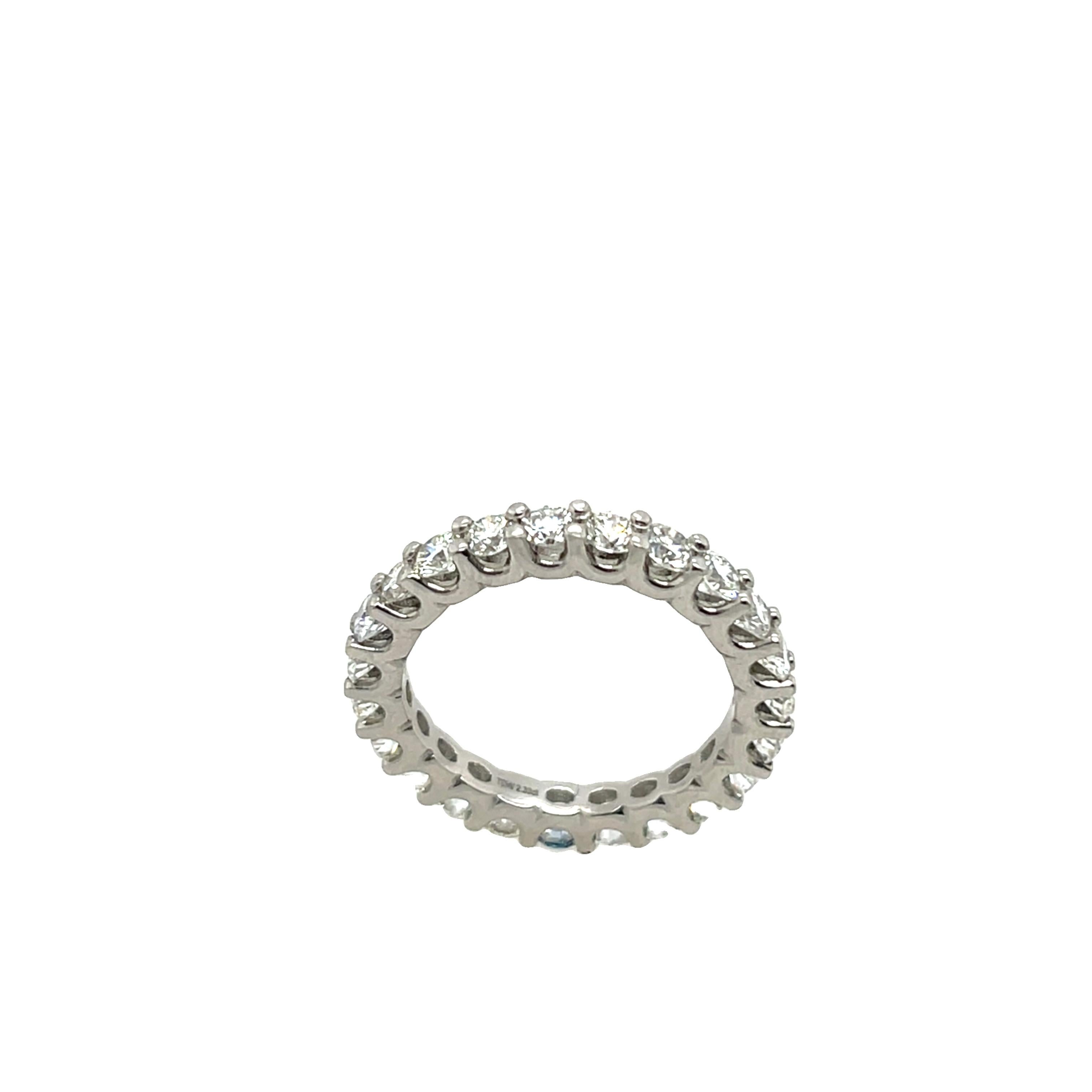 18ct White Gold Full Eternity Diamond Ring, Set With 2.33ct Diamonds For Sale 1