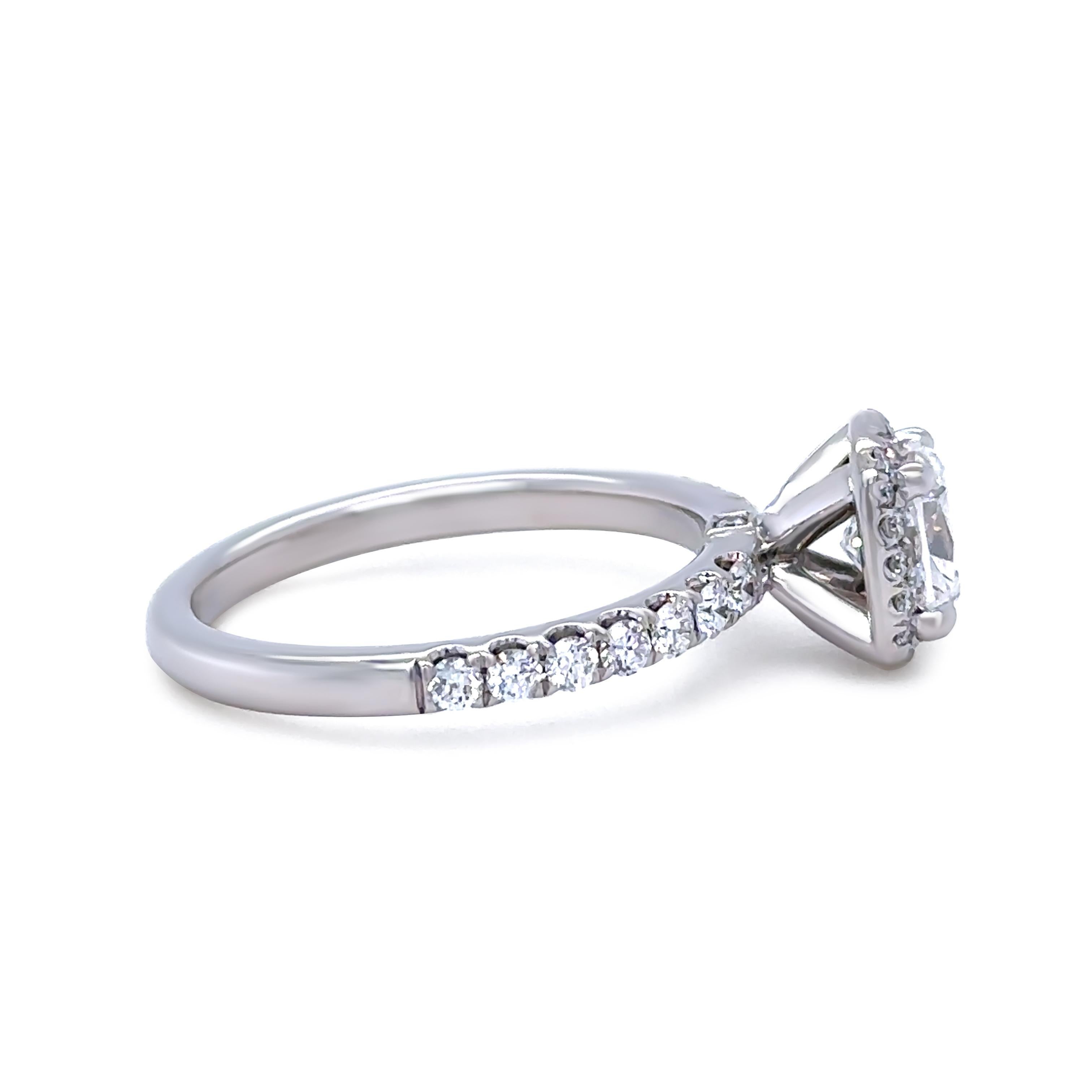Taglio cuscino Anello di fidanzamento con diamante taglio cuscino in oro bianco 18ct GIA 1.52ct in vendita