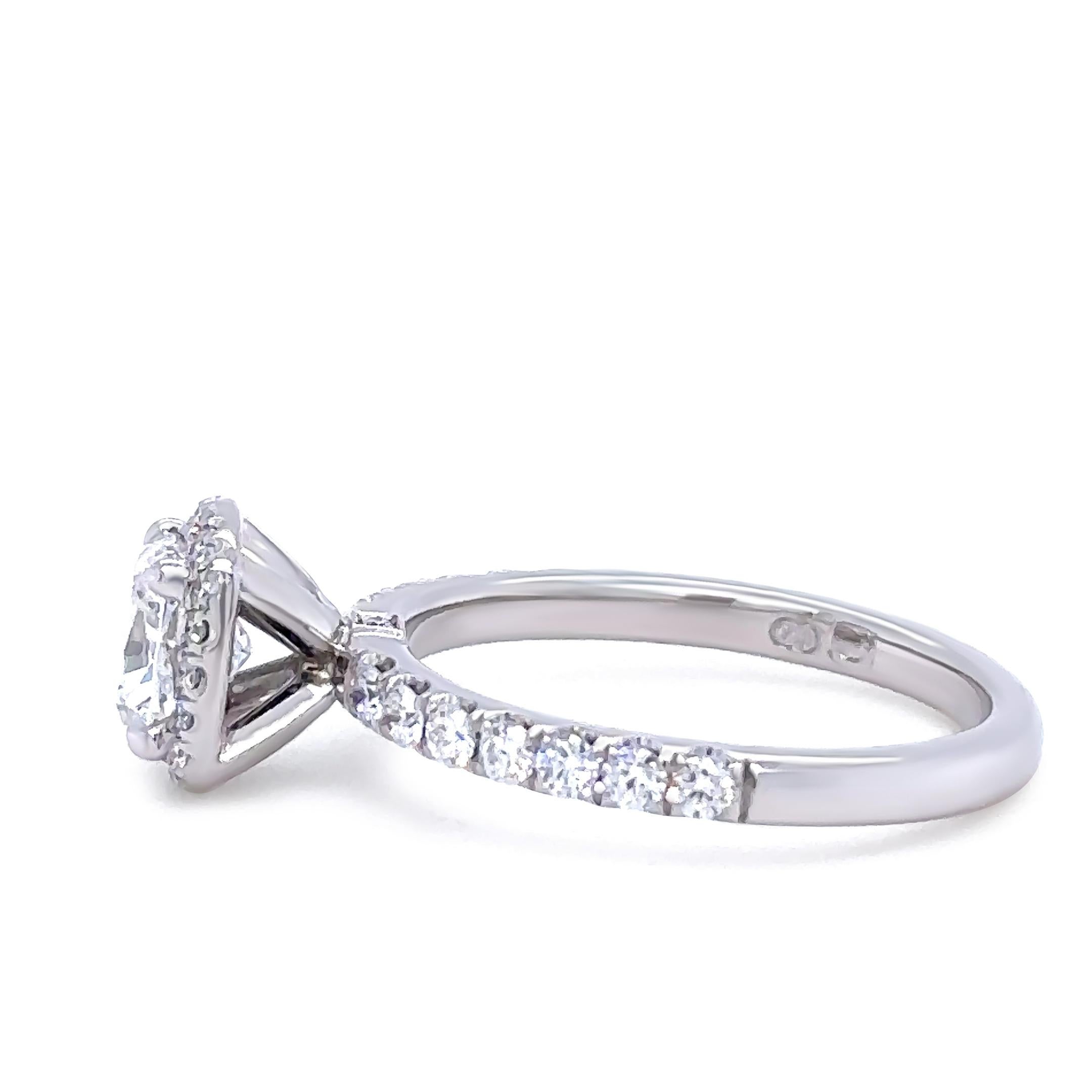 Anello di fidanzamento con diamante taglio cuscino in oro bianco 18ct GIA 1.52ct in vendita 1
