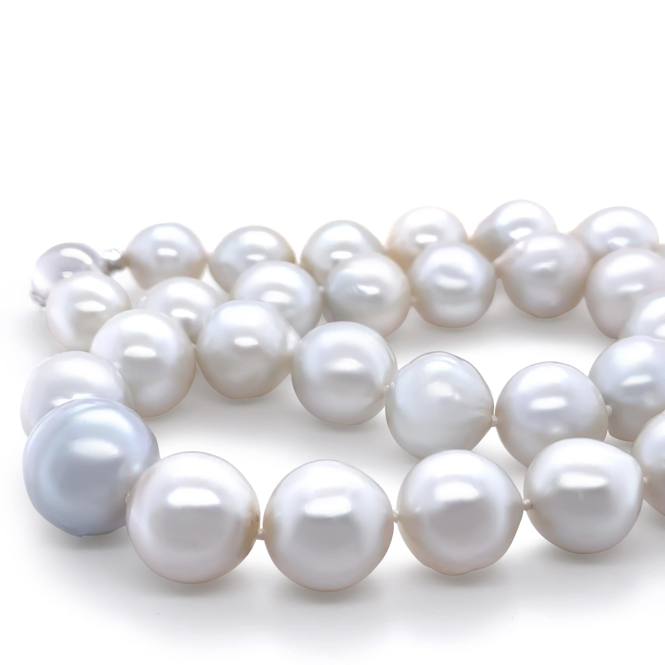 Collana di perle di coltura dei mari del sud in oro bianco 18ct, graduata, 113,45g In condizioni ottime in vendita a SYDNEY, NSW