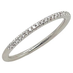 Anello a mezza eternità in oro bianco 18ct con diamanti incastonati da 0,13ct