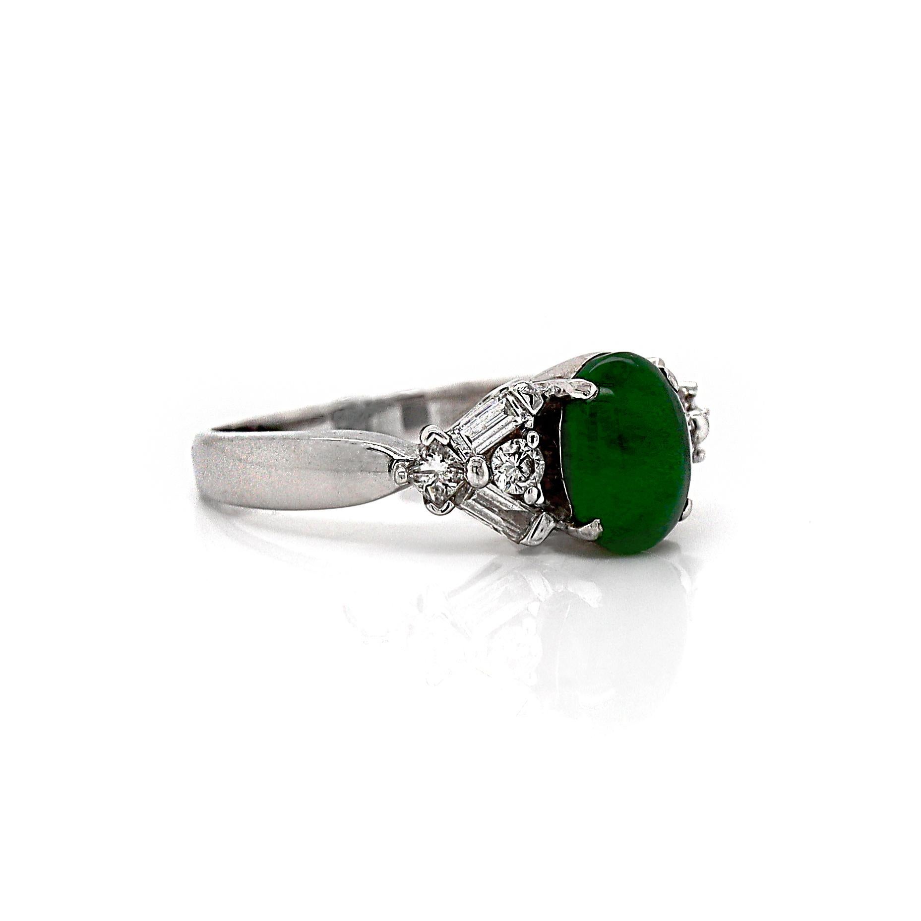 18CT White Gold Jade And Diamond Dress Ring In New Condition For Sale In Sydney, NSW