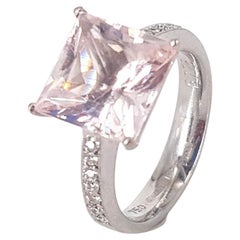 18 Carat White Gold Kunzite and Diamond Ring