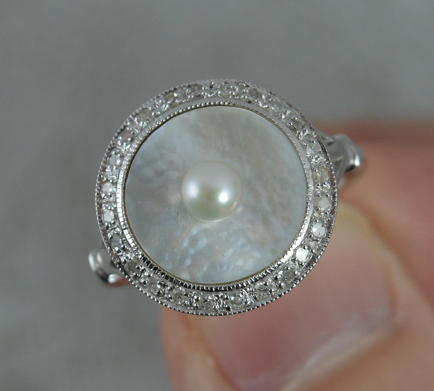 18 Carat White Gold Mother of Pearl and Diamond Panel Cluster Ring 3