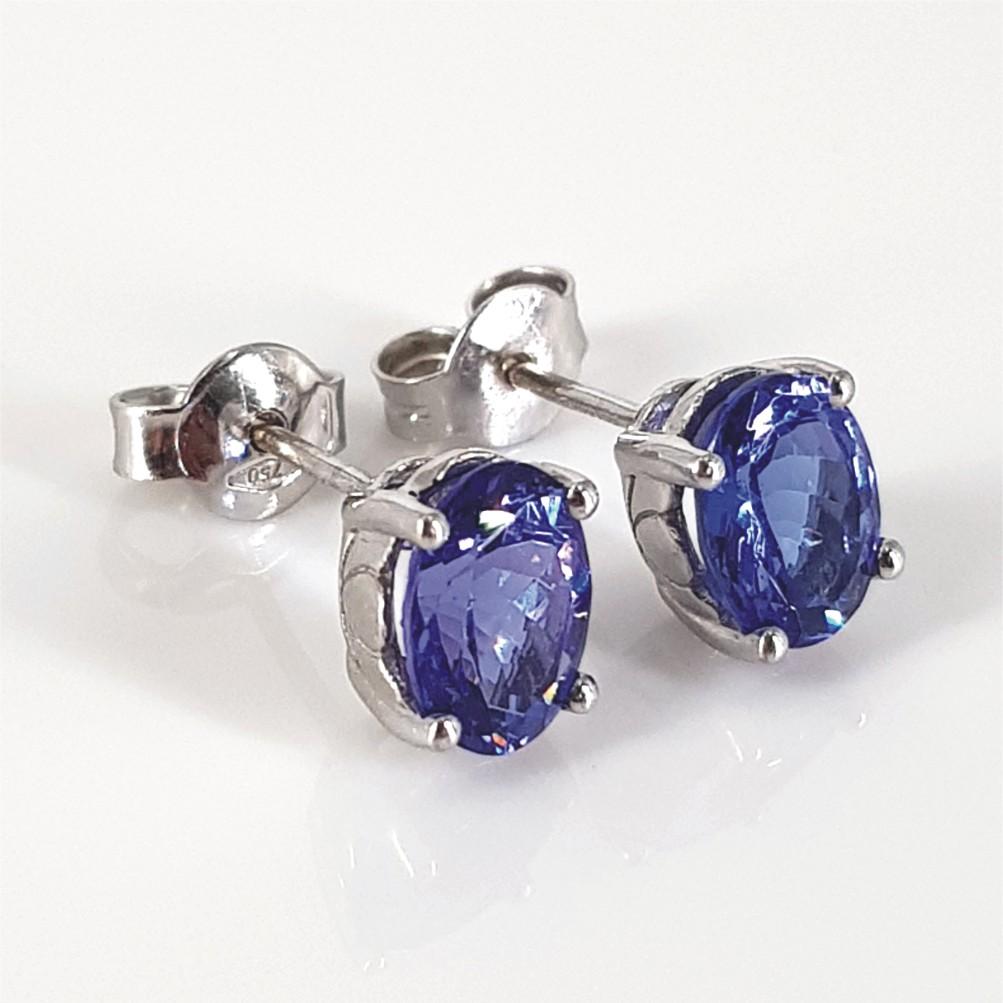 Modern 18ct White Gold Oval Tanzanite Studs For Sale