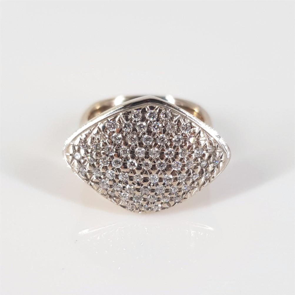 18ct White Gold Pave Diamond Ring  For Sale 4