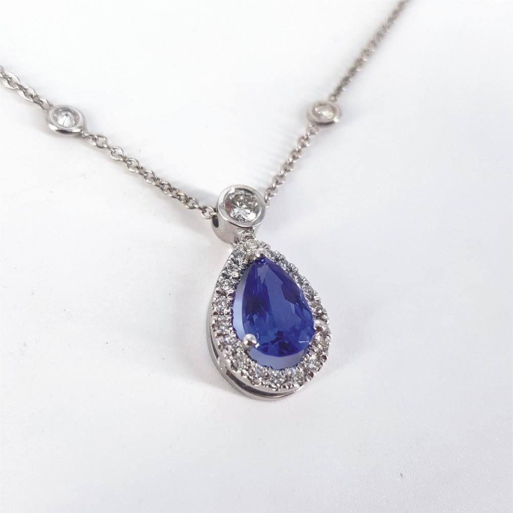 18ct White Gold Pear Shaped Tanzanite & Diamond Ring & Necklace Set For Sale 6