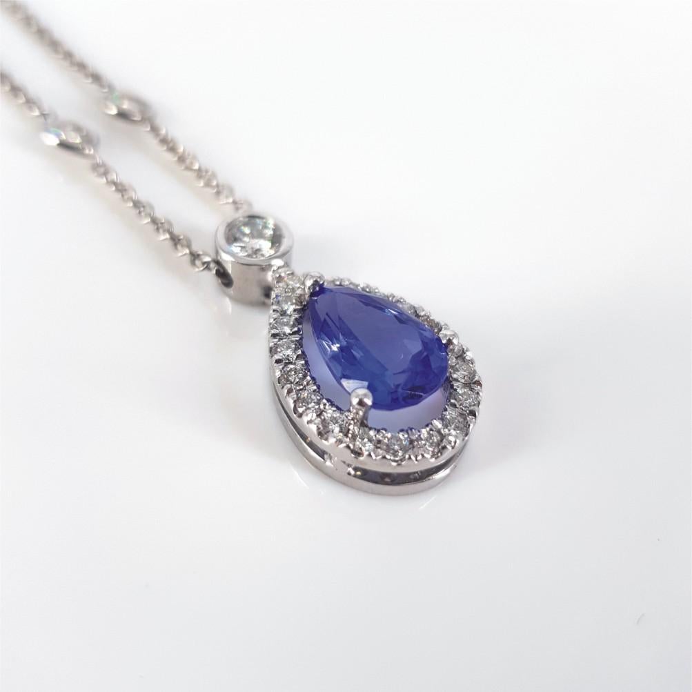 18ct White Gold Pear Shaped Tanzanite & Diamond Ring & Necklace Set For Sale 8