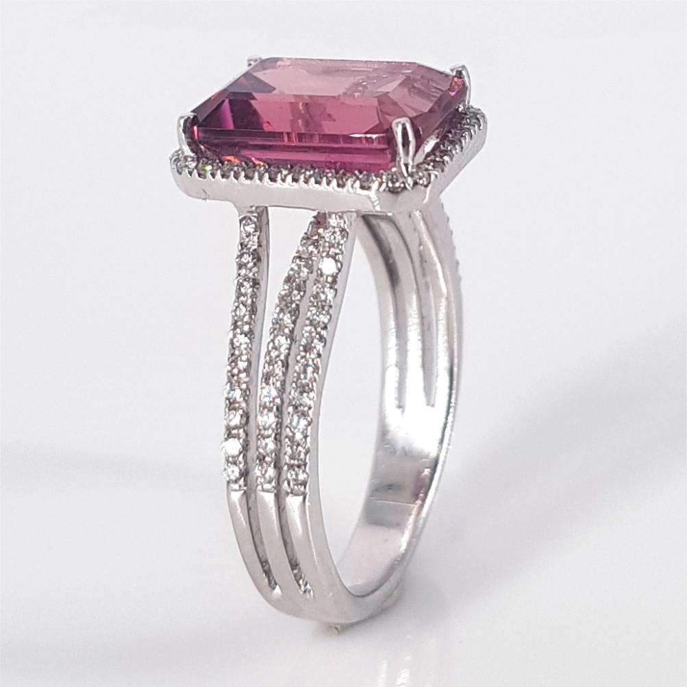 18ct White Gold Pink Tourmaline & Diamond Ring 7