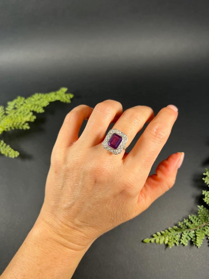 18ct White Gold & Platinum 1920s Amethyst Diamond Rectangular Cluster Halo Ring For Sale 6