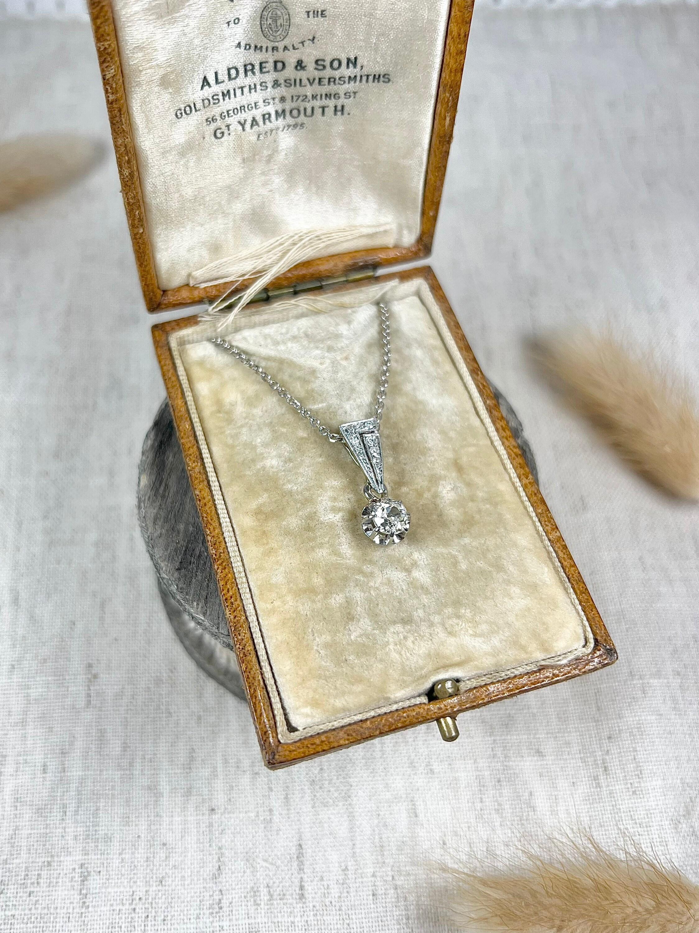 Women's or Men's 18ct White Gold & Platinum 1920’s French Art Deco Diamond Pendant Necklace For Sale