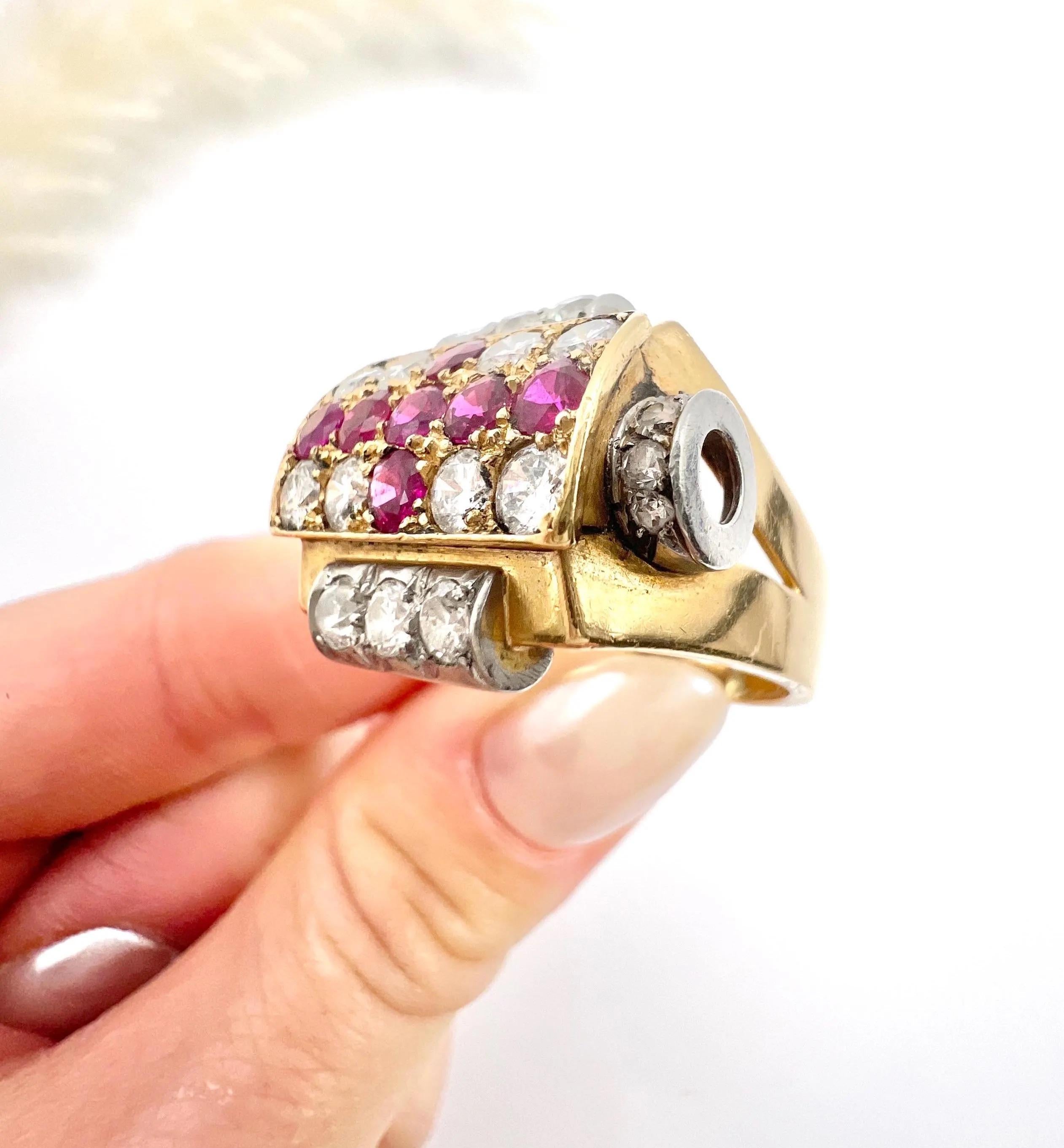 Anello da cocktail con croce di diamanti e rubini in oro bianco 18ct e platino, Francia anni '30 in vendita 4