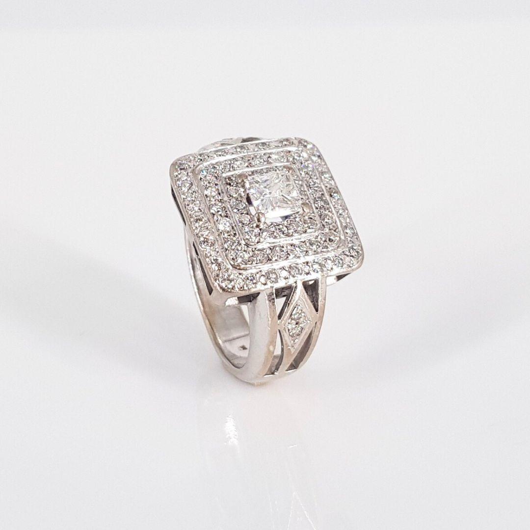 Stunning
Item Attributes:
Metal Colour:                White
Weight:                           12.6g	
Size:                                 L ¾ 
Center Stone Attributes
Number of Stones:         1 Diamond
Carat Weight:	              1 x 0.25ct
Cut: 